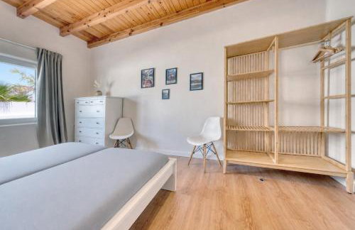Chalet Emily Alpine Chic with Hot Tub and Ocean View By Lanzarote Vacation Homes - Foto 16
