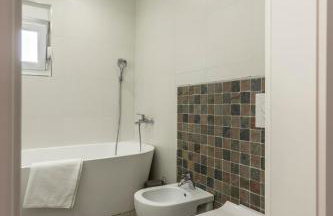 Luxe villa with pool, jacuzzi, and sauna - Foto 69