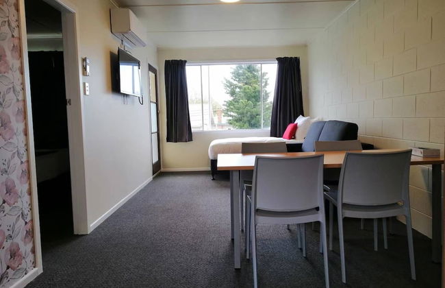 Stanley Apartments - Photo 8