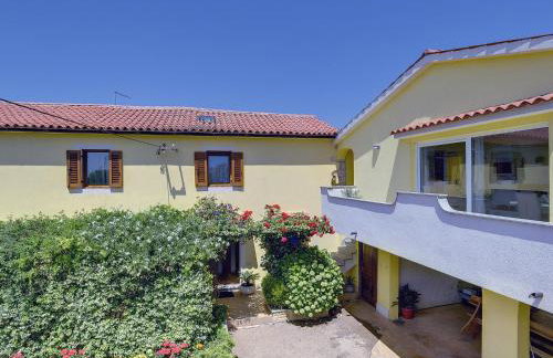 Apartment With Modern Decor and Spacious Garden, 3 km From the Beach - Foto 6