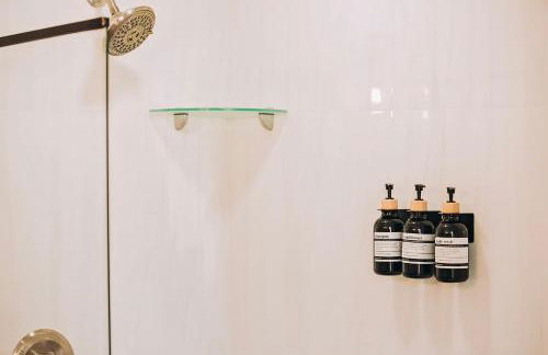 Oasis Over the Bridge of Lions - Foto 80