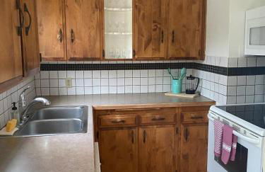 Garden Retreat • Deck Dining + Fire Pit - Foto 19