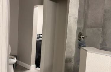 Charming 3bed 2bath Palmetto Pool Home - Photo 17