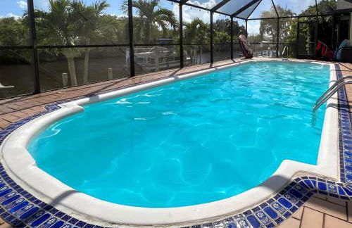 House With A BoatYour Private Waterfront Resort - Foto 4