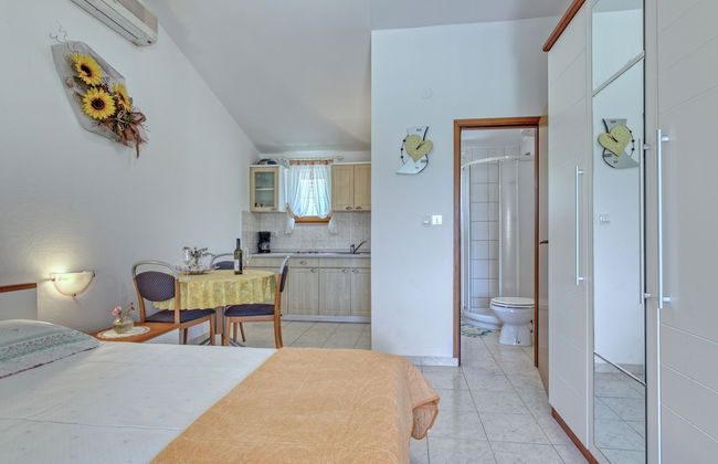 Apartment 1644 - Photo 15