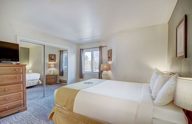 2BR/2BA Condo on Shuttle Route - Wild Irishman 1015 - Pool & more! - Foto 5