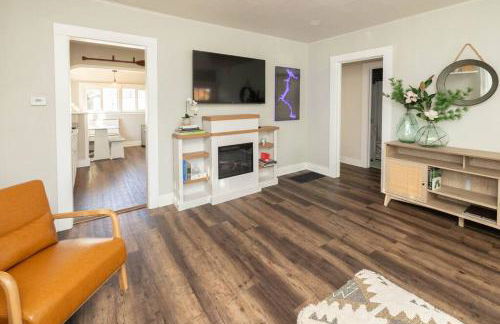 Charming Cozy Cottage with Hot Tub - Foto 17