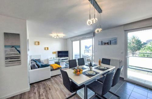 Apartment Grand Balcon- Piscine et proche du Port by Interhome - Foto 5