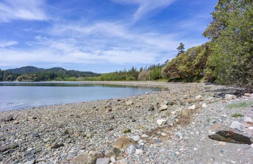 Luxe Beachfront, Hot Tub, Kayaking, Walk to Town - Foto 33