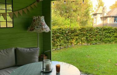 Ty Pandy Eclectic Luxury Family cottage Sleeps 8 adults and 2 children - Photo 76