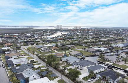 Waterfront Bliss Retreat Sailboat Access and Heated Pool - Foto 21