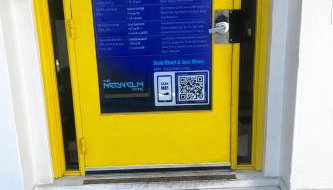 The Neon Elm Hotel - Foto 2