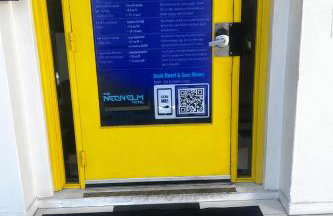 The Neon Elm Hotel - Foto 2