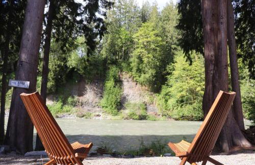 Riverfront w Cedar Hottub, Sauna, Movie Theatre - Foto 1