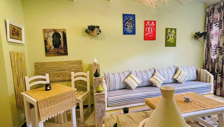 Charming Getaway in Casablanca Maroc, Cozy Home With Thoughtful Amenities - Foto 1, Imagem principal