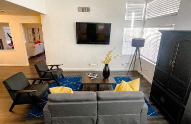 VEGAS GEM 4BDR KING BED Wifi GARAGE PRKNG - Foto 10