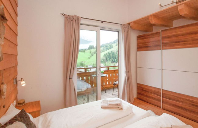 Stunning Holiday Home With Balcony, Ski Storage, Parking - Photo 5