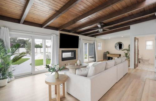 Stunning Retro Beach Oasis, Dual Living, Pool - Foto 62