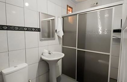 Casa com 2 suites e 1quarto piscina Ar para 8 hospedes - Foto 79