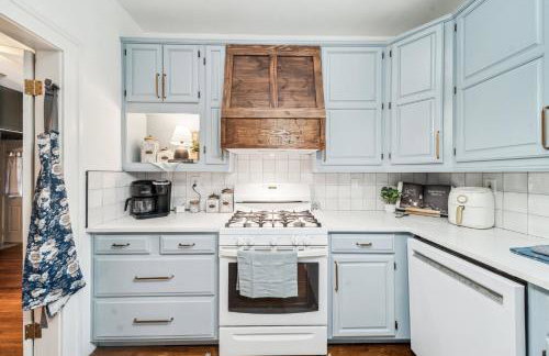 Hottub, Pool Table, Basketball, Firepit, Sleeps 8 - Photo 37