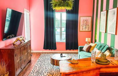 Dreaming With Dolly - Luxe Stay Near Broadway - Foto 9