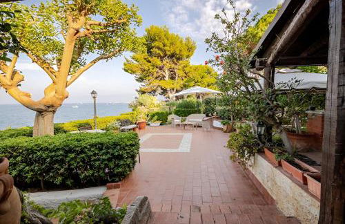 Alle due Torri, villa sulla roccia a picco sul mare - Foto 45