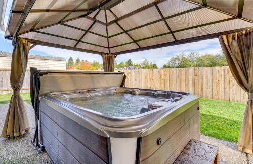 Water Views and Hot Tub Kims Kastle in Stanwood! - Foto 24