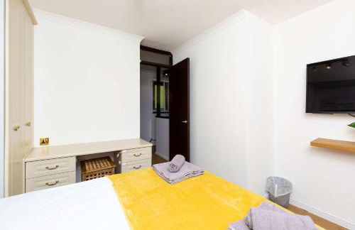 Spacious & Bright 3 Bedroom House in Peterborough - Foto 29