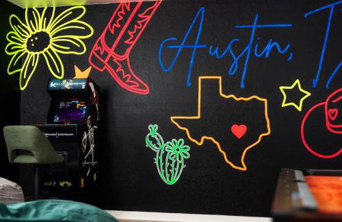 Heart of Lake Travis-Hot Tub&Pool-Black Light Room - Foto 35