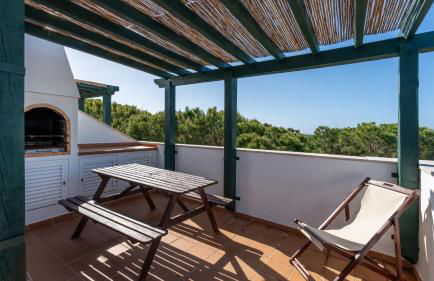 2 BDR House W/Terrace in Praia Verde by LovelyStay - Foto 4