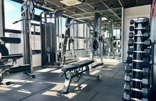 Aptos 1 ou 2 quartos no Centro com Piscina e Academia - Foto 18