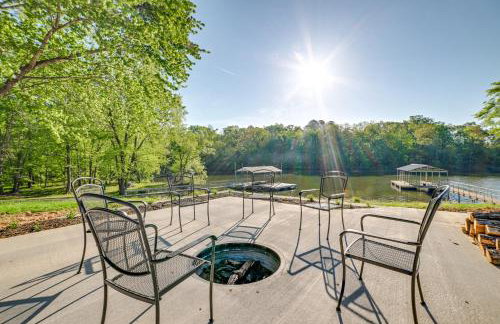 Beautiful Kentucky Lake Getaway with Dock and Deck! - Foto 2