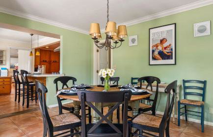 Point Loma Home w Putting Green Firepit Game Room Beach Access Zola Street by AvantStay - Foto 11