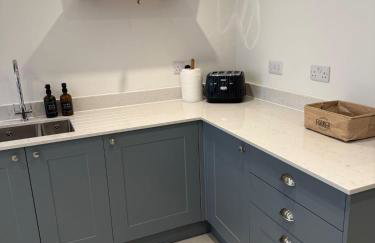 Luxury Lechlade cottage - Character and charm - Photo 18