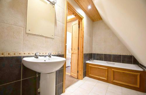 Lazy Bear Lodge with Hot Tub - Finlake Resort and Spa in Devon - Foto 14