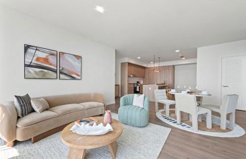 Lux Apts with Lake Views and Top Amenities - Foto 49