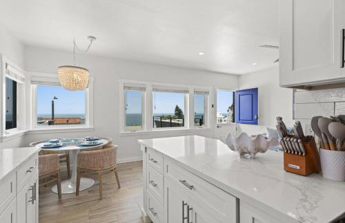 Penthouse Steps from Victoria Beach 180 degree ocean views - Foto 9