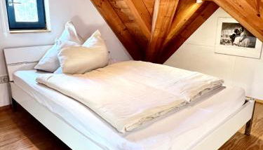 Stilvolle zentrale 2,5 Zimmer Wohnung am Römerbad mit Terrasse - Foto 4