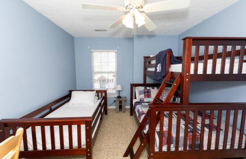 5 Bedroom Home in Old Homestead II - Photo 48