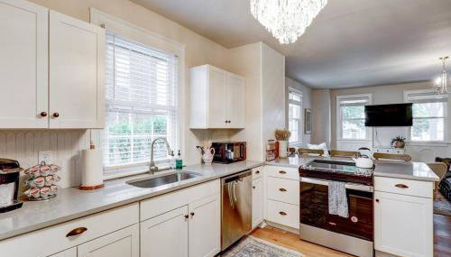 Victorian Manor on Main w 6 beds-10 mins to Lanc - Foto 3