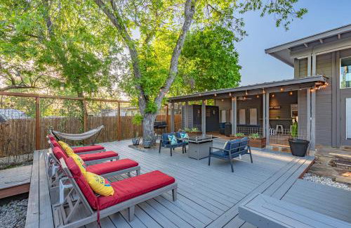 Serene POOL & Firepit in Stunning Home By Airport - Foto 10