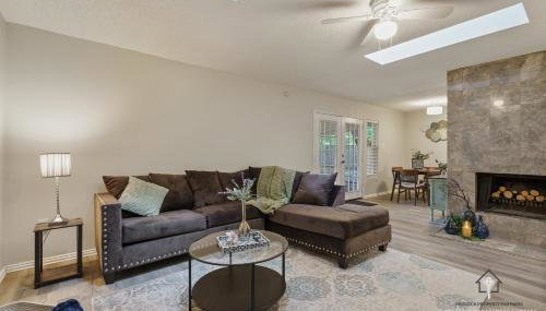 AT&T, Globe Life, Six Flags - Updated Comfy Home - Foto 3