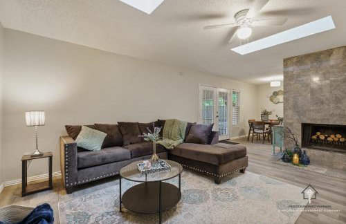 AT&T, Globe Life, Six Flags - Updated Comfy Home - Foto 3