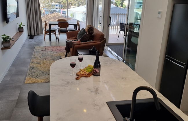 Clare Hillside Apartments - Photo 12