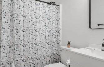 Stylish 2BR Urban Stay Near CAE Pet Friendly - Photo 15