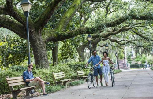 Walk Score 90!!-Historic Downtown District-2 Blocks to Famous Forsyth Park-FREE Private Parking-Huge Private Patio - Foto 44