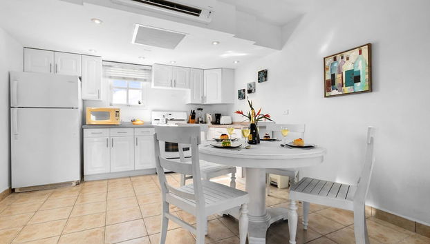 1BR Condo Wacamaya Condos Great Pool Location - Foto 3, Habitación