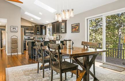 Cabin in the Sky by Avantstay Deck w/ Views - Foto 28