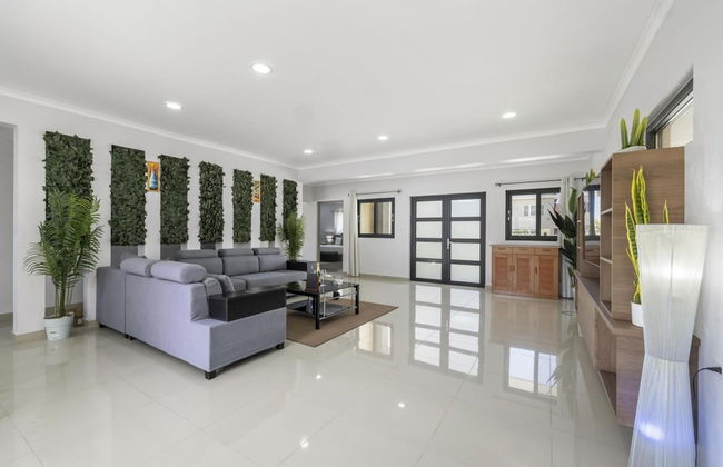 NEW 4br4ba Villa Across of Palmbeach w Pvt Pool - Foto 8