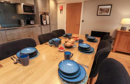 Mallard Engine Shed - Photo 11